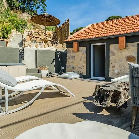 Charming Stone With Sunny Terrace Ferienhaus *