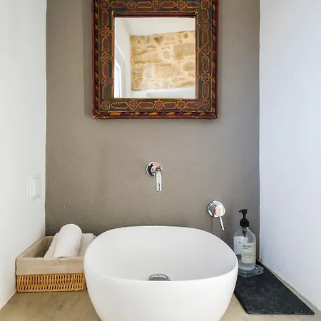 Charming Stone With Sunny Terrace Alcabideche